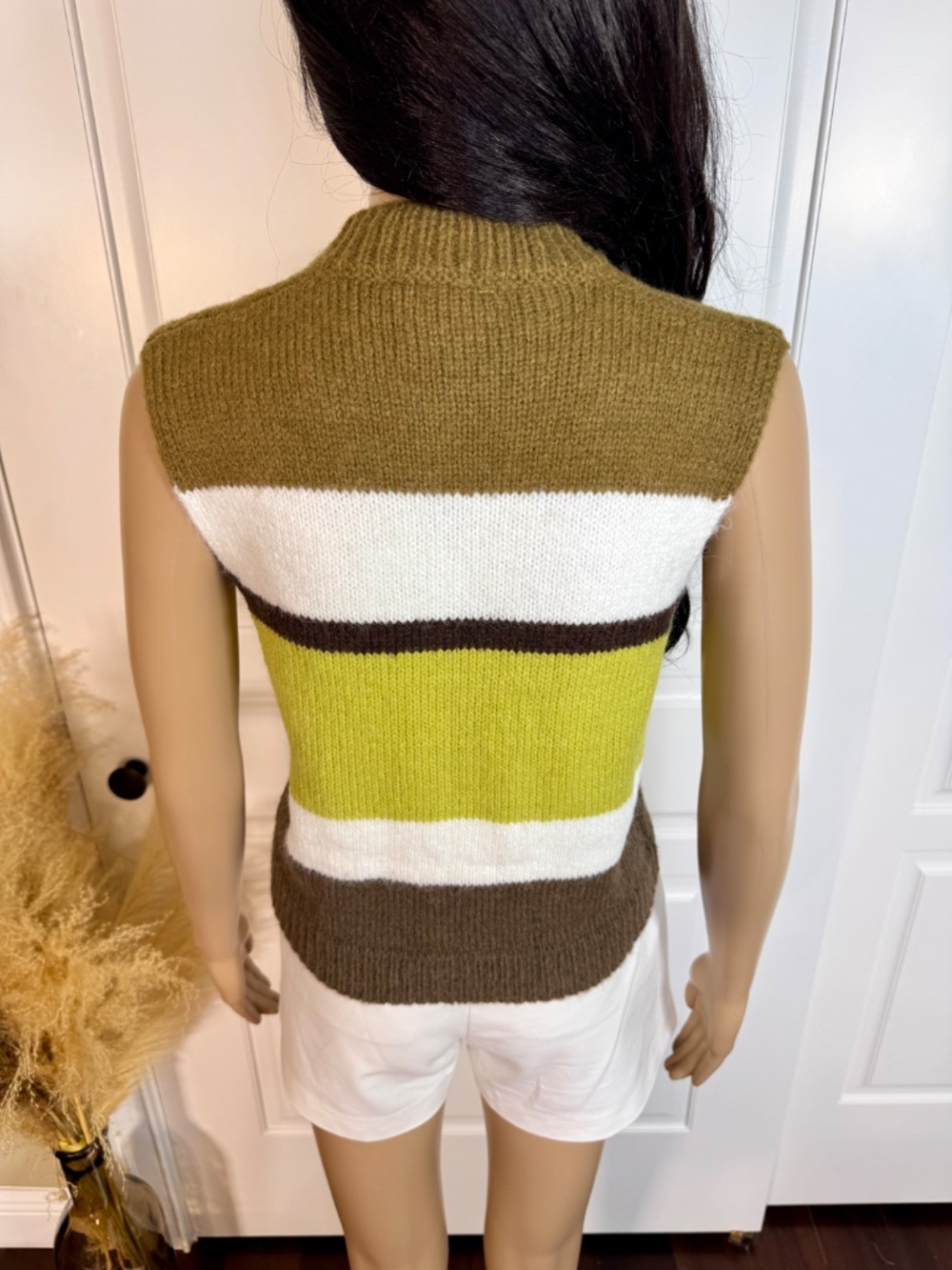 SLEEVELESS BUTTON UP COLOR BLOCK STRIPES SWEATER VEST TOP SIZE LARGE - NWT - Picture 11 of 15